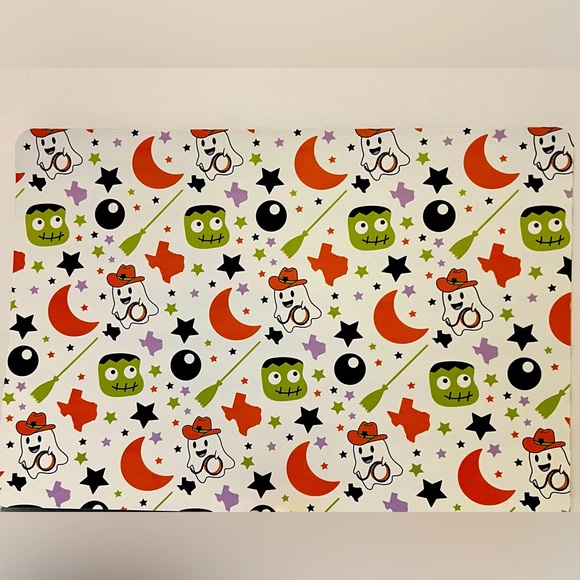 Super Cute Cowboy/Texas Themed Halloween Reversible Placemats-Set of 5-NWT - Picture 1 of 3